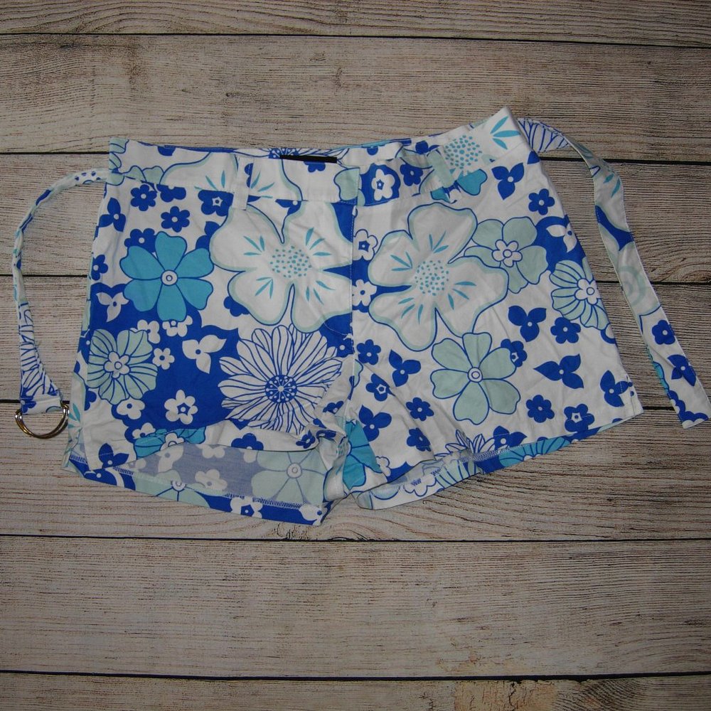 No Boundaries Stretch Blue Floral Belted Shorts 11